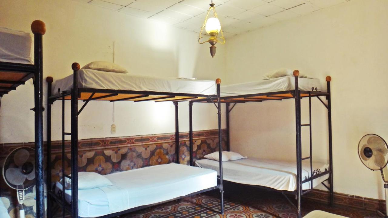 Hostal Sonati León Extérieur photo